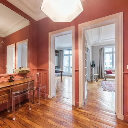 Amazing Flat For 4p Near Ternes דירה *