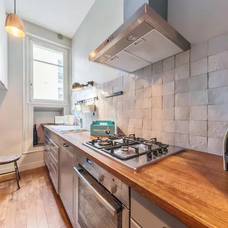 דירה Amazing Flat For 4p Near Ternes פריז