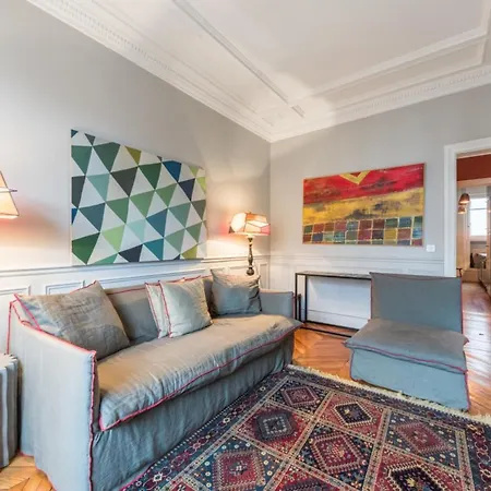 Amazing Flat For 4p Near Ternes דירה *