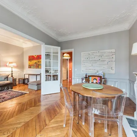 Amazing Flat For 4p Near Ternes דירה